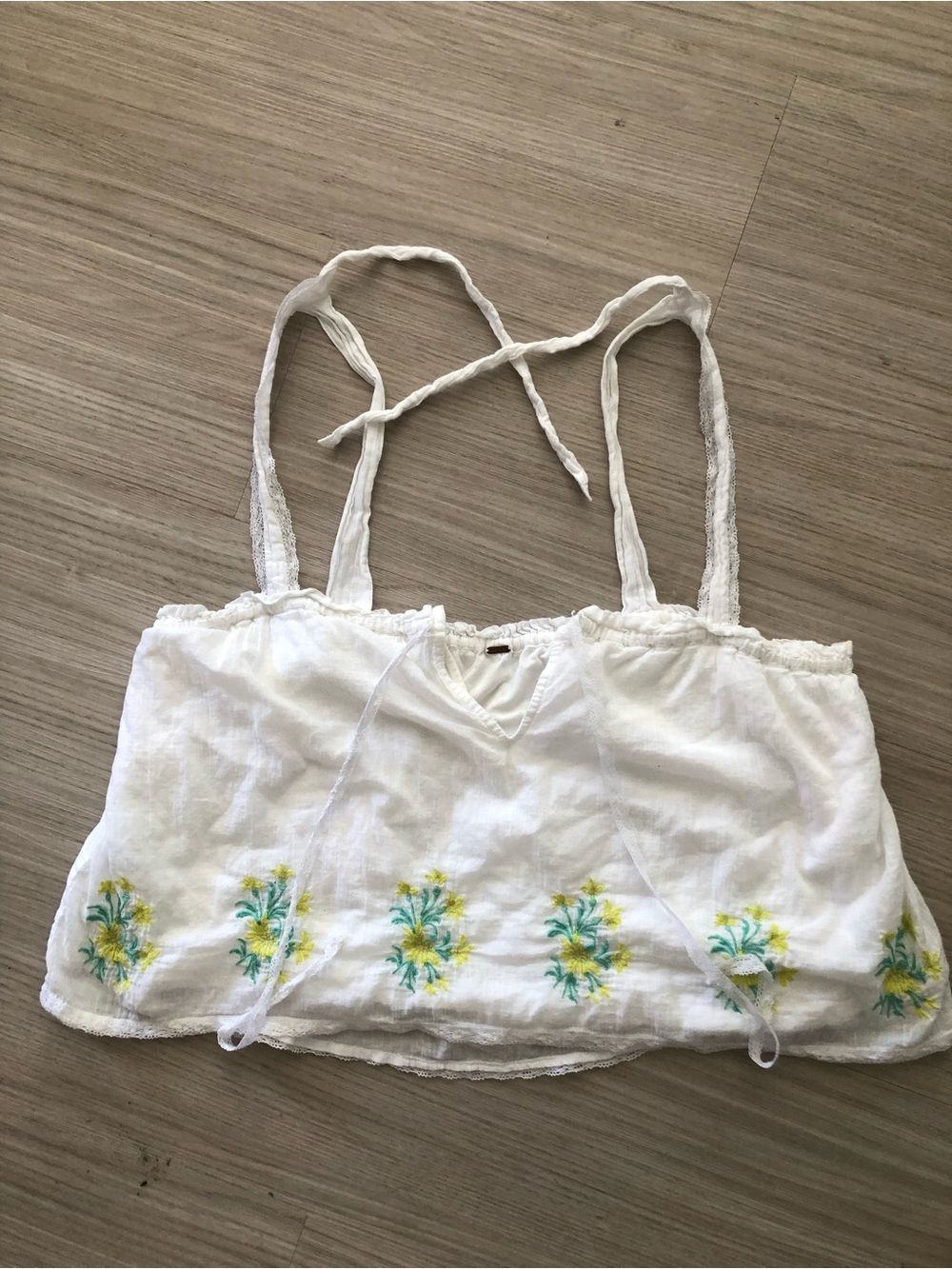 Size L/XL free people embroidered summer tank
